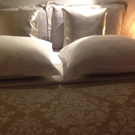 Апартаменты Paris-cosy Studio