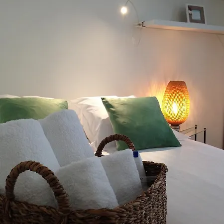 Paris-cosy Studio Apartment